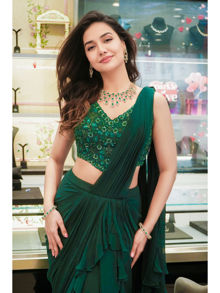 Divya Agarwal in Saree Set (SS - 031)