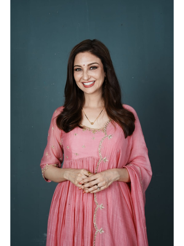 Saumya Tandon in Anarkali Set (SS - 016)
